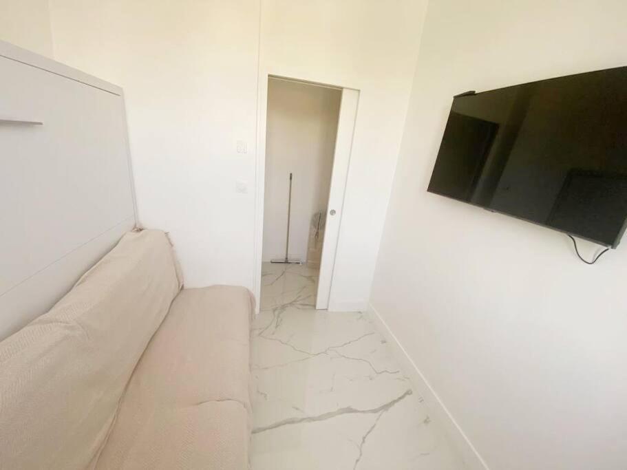 Appartement 2P Idealement Place Juan Les Pins Eksteriør bilde